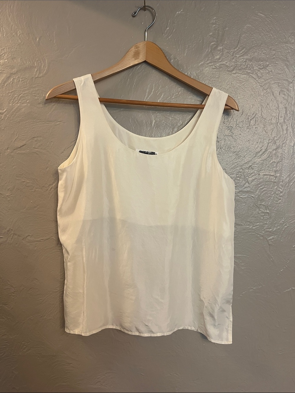 Vintage Express Cream Scoop Neck 100% Silk Sleeveless Tank Medium